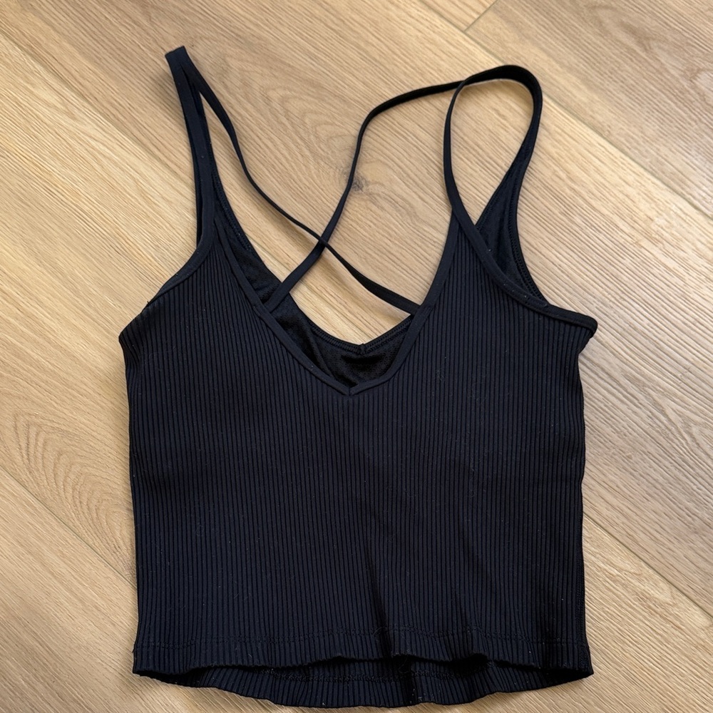 Vuori Ribbed Crop Tank - Picture 2 of 5